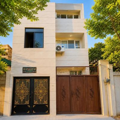 ۷۰ متر نوساز/همکف با حیاط و پارکینگ اختصاصی /قائمی در مشهد