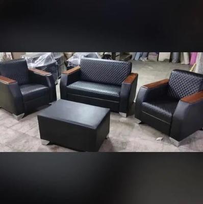 مبل اداری رز دسته وکیوم چرم دوختی مشکی در چهارده