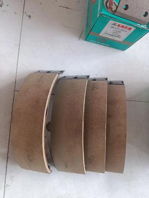 لنت ایسوزو 5تن ژاپنی JFBK با کفشک در قائم‌شهر