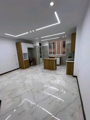 ۴۹ متر / طبقه اول/ پارکینگ/ نقلی شیک در اندیشه-شهر جدید