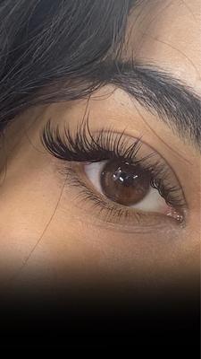 سالن تخصصی اکستنشن مژه /سالن تخصصی ناخن در مشهد
