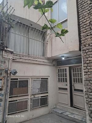 ۱۸۰متر ویلایی /خیابان امام رضا/ در مشهد