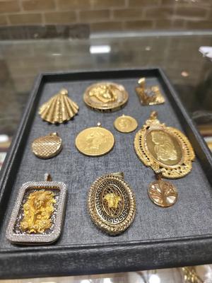 مدال طلا اجرت مناسب دست دوم در اصفهان