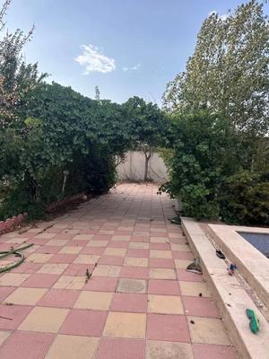 ۴۰۰ متر ایران زمین در مهدشت
