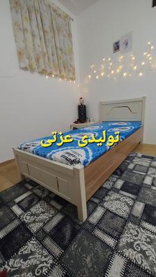 تخت نیلوفر در قم