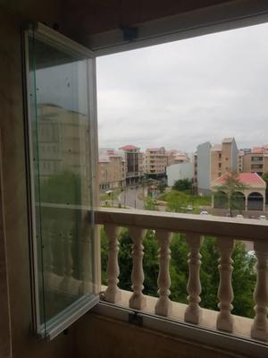 نصب و خدمات شیشه سکوریت بالکن حمامی نرده و ... در رشت