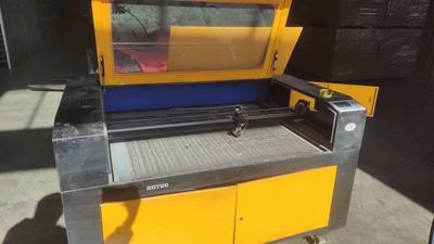 دستگاه CNC  و  لیزر   دو عدد در شهرک صنعتی صافدشت
