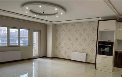 فروش دو خوابه سروقامتان در صدرا