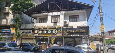 واحد۱۲۶ متری موقعیت اداری و تجاری بر خ امام خمینی در فومن