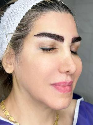آفرکاشت ابروطبیعی متد فاین برو خواب تضمینی شیراز در شیراز