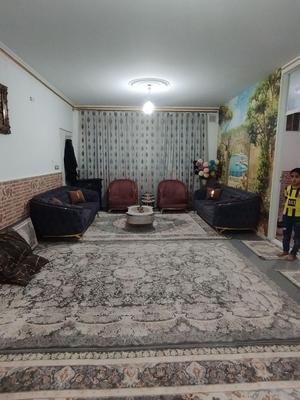 ویلایی/همکف/ورودی جدا/شهرداری در ساوه