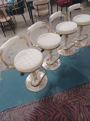 صندلی کانتر مدل رز+ در چهارده