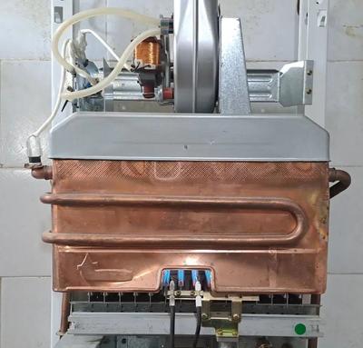 ابگرمکن دیواری بوتان فن دار B4318if نو آکبند در اصفهان