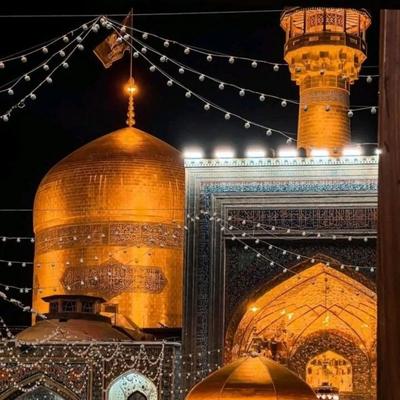 پابوسی امام رضا در ماه محرم (مشهد) در قم