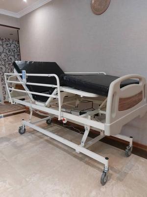 تخت مکانیزم برقی مارک بیمارستانی . اجاره بیمار در تهران