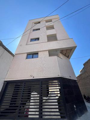 آپارتمان ۹۵طبقه اول تک واحدی محدود فلکه پردیس در اصفهان
