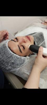 پاکسازی پوست و فیشیال تخصصی در اصفهان