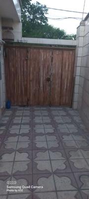 200با 13/ یک خوابه ماشین رو برو خیابان در شیراز