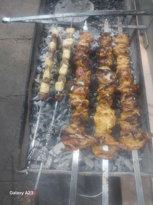 سلام.ب چند نفرخانم نیرواشپزخونه نیازمندیم در بروجرد