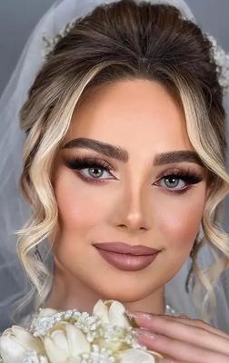 میکاپ و شنیون همراه درجه یک ۸۰۰عروس فقط۲تومن در مشهد