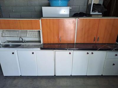 کابینت دسته دوم فلزی تمیز در شیراز