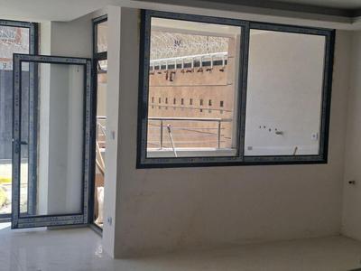 فروش آپارتمان ۱۷۵ متری ۳ خوابه همکف دررباط در اصفهان