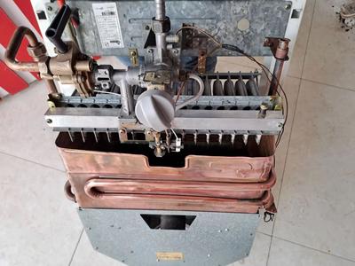 ابگرمکن دیواری بوتان B3118 بایکسال ضمانت در اصفهان