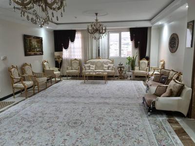 فروش آپارتمان ۱۳۰ متر ۳خواب درحدنوساز دریاچه در تهران