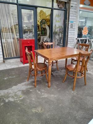 میز نهار خوری در رشت