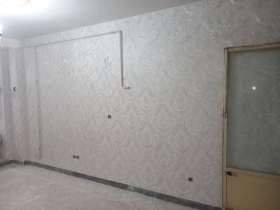کاغذ دیواری طرح روشن و گل براق در محمدیه