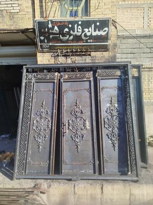 درب حیاط وباغ المهدی در تبریز