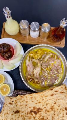 طباخی اقبال
کله پاچه سیراب شیردان
خیابان نوروزیان بین حکمت 24 و 26 در قزوین