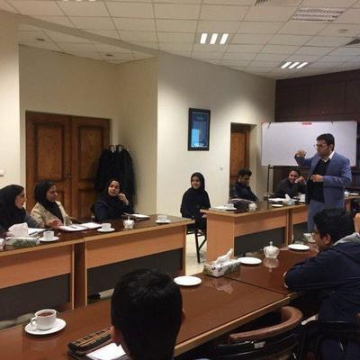 برگزاری همایش های موفق اموزش حقوقی در مشهد
