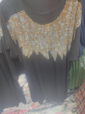 بلوز مشکی نگین‌دار مدل شاهانه در برازجان