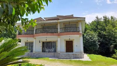 ویلا باغ بسیار زیبا سه هزار متر گل کاری شده در سلمان‌شهر