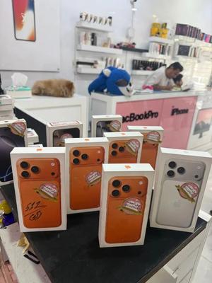 17 pro max خربد فروش معاوضه گارانتی رجیستر و بدون در تهران