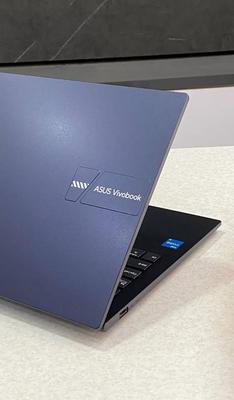 ایسوس x1504 با یک هفته کارکرد در رشت
