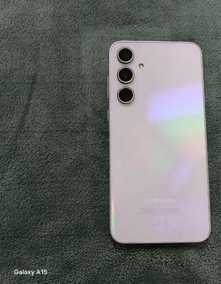 Samsung a35 در پرند