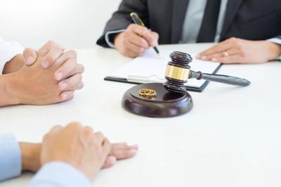 وکیل پایه یک دادگستری در کرمانشاه