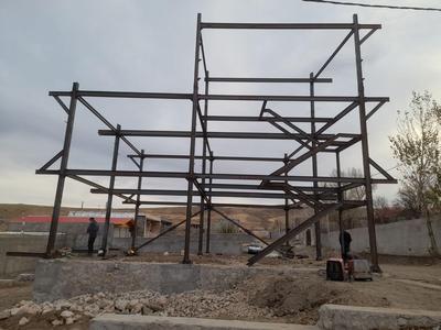 جوشکاری اسکلت فلزی شیروانی کوبی نبش کشی وغیره در بستان آباد