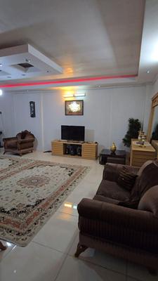× ویلایی دو واحدی ۳۳۰ متر جنوبی پونک × در زنجان