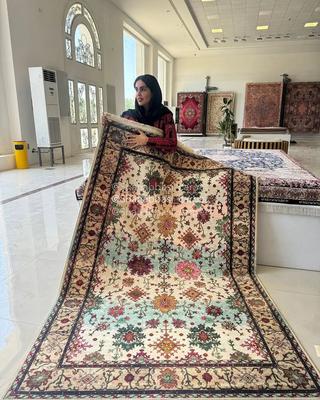 فرش نصرت آبادی کرم موکا ده رنگ نصرت آبادی۱۰۰۰شانه در بوشهر