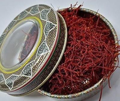 کار در منزل بسته بندی زعفران در اصفهان