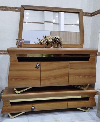 کنسول لوکس در همدان