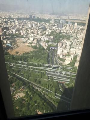 واحد ۱۴۰متری ۲خواب ۵پله از همکف در تهران