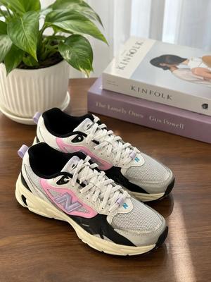 کتونی New Balance نیوبالانس زنانه سایز ۳۷ / ویتنام در تهران