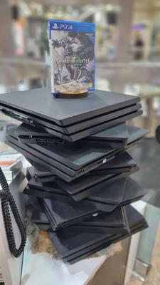 کنسول بازی سونی پلی استیشن PS4 Pro و PS4 Slim در تبریز