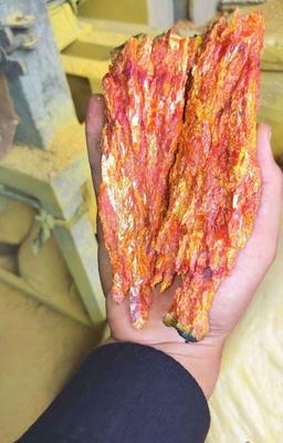 نوره زرنیخ دار در عطاری ارگانیک در زنجان