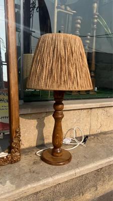آباژور رومیزی خراطی چوبی با کلاهک رافیا در رشت