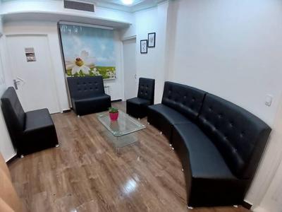 مبل نیم دایره قوس دار رستوران کافیشاپی در تهران